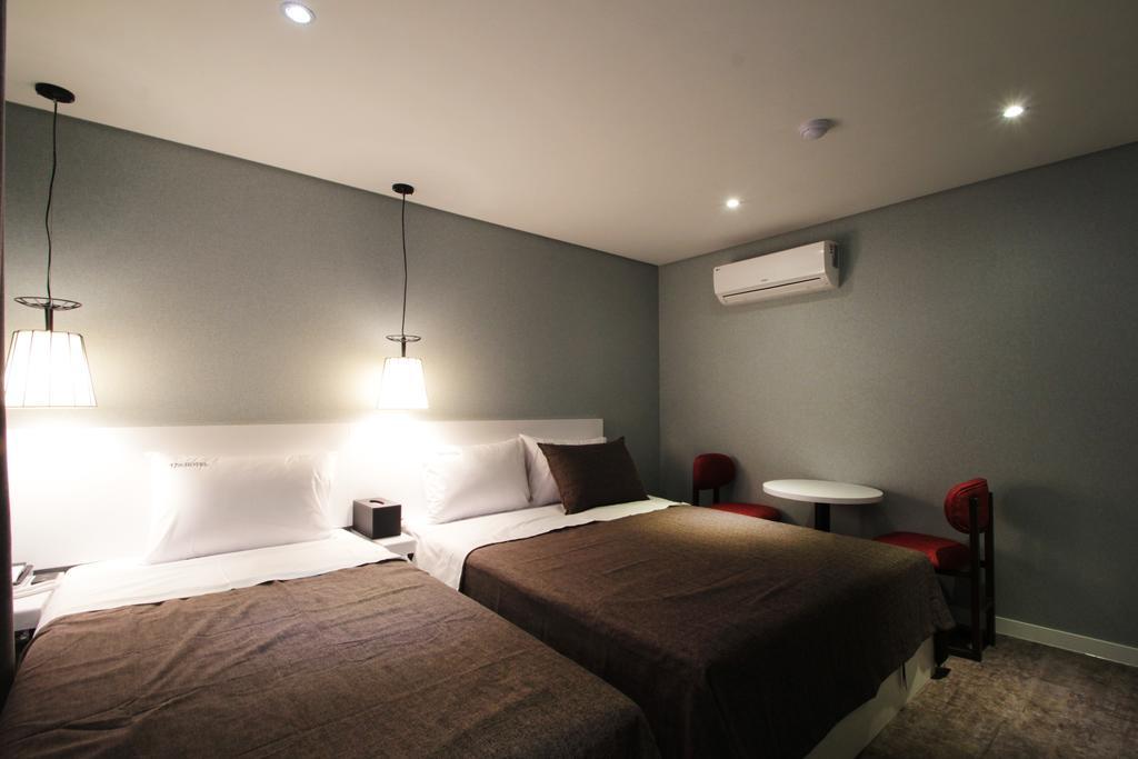 17Th Hotel Yeonje Esterno foto