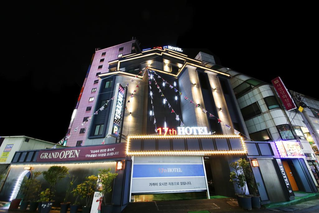 17Th Hotel Yeonje Esterno foto