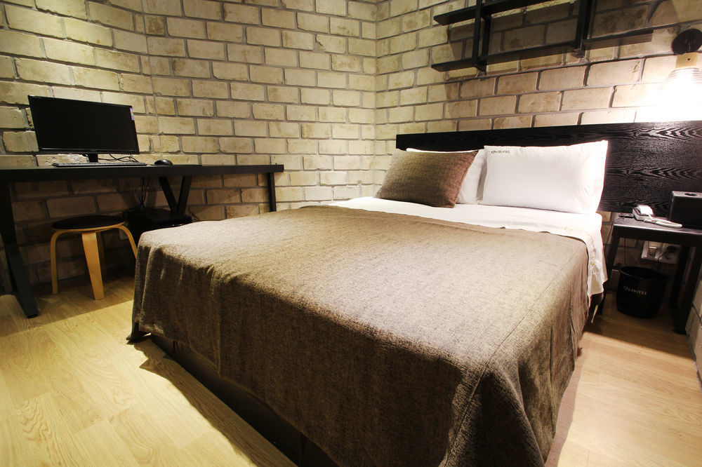 17Th Hotel Yeonje Esterno foto